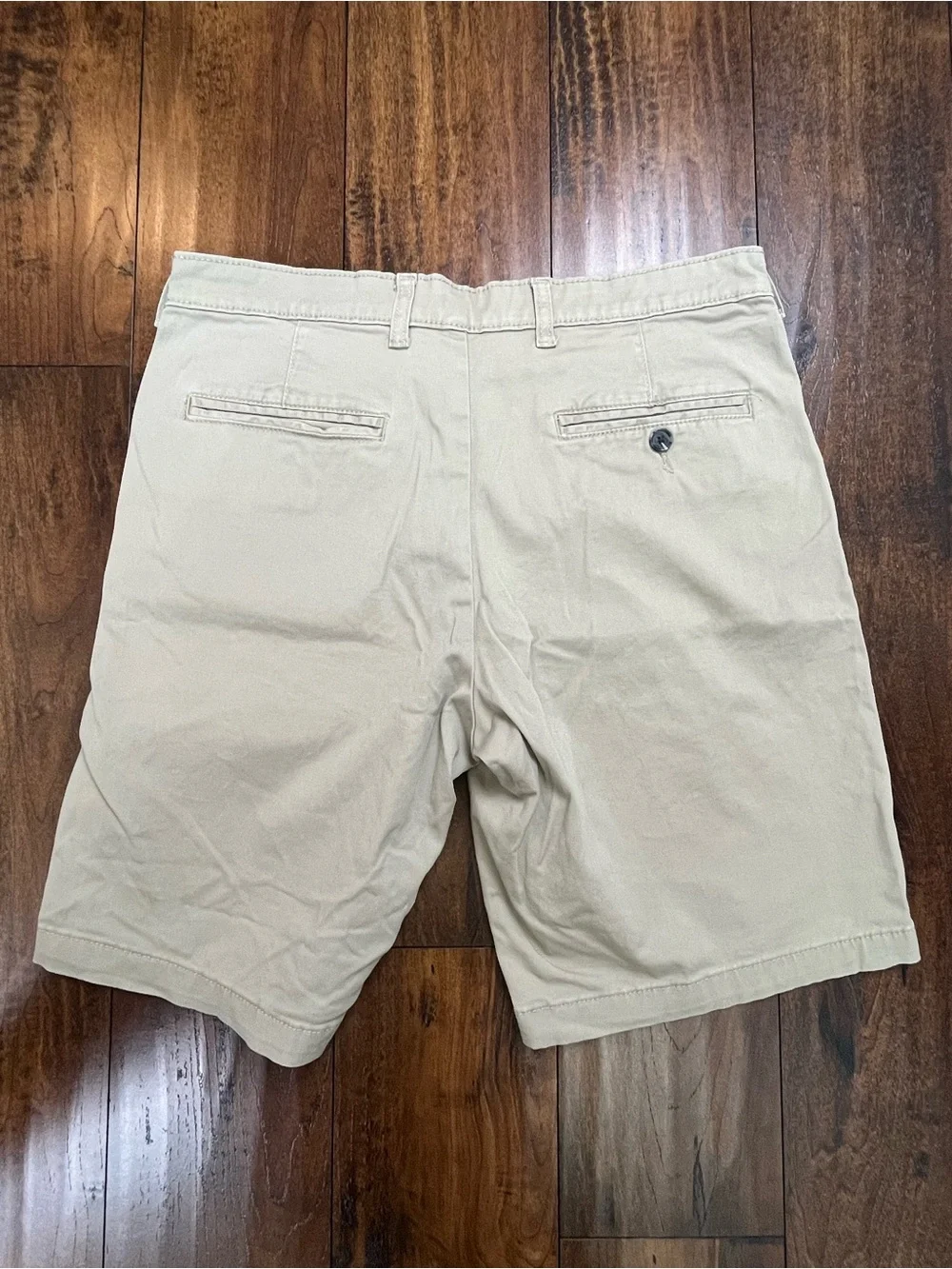 GEORGE Men’s Khaki Beige Shorts Flat Front Stretch 19” long Size 32
